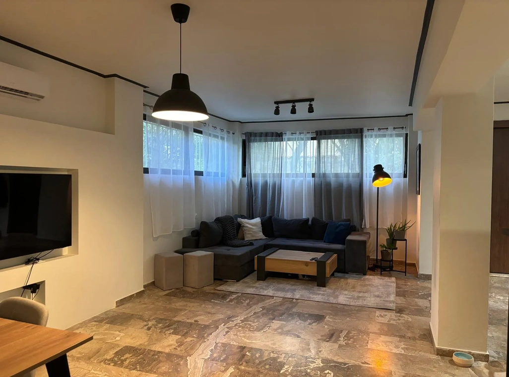 Ano Glyfada’da Etkileyici 70 m² Daire